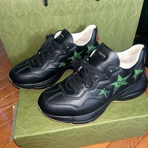 Gucci Rhyton- GG Stars (almost perfect condition)